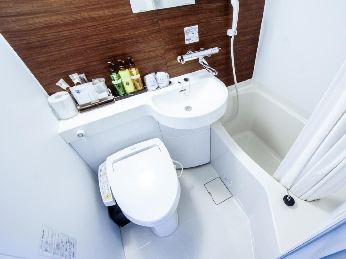 Hotel Livemax Tokyo Shiomi Ekimae Bagian luar foto